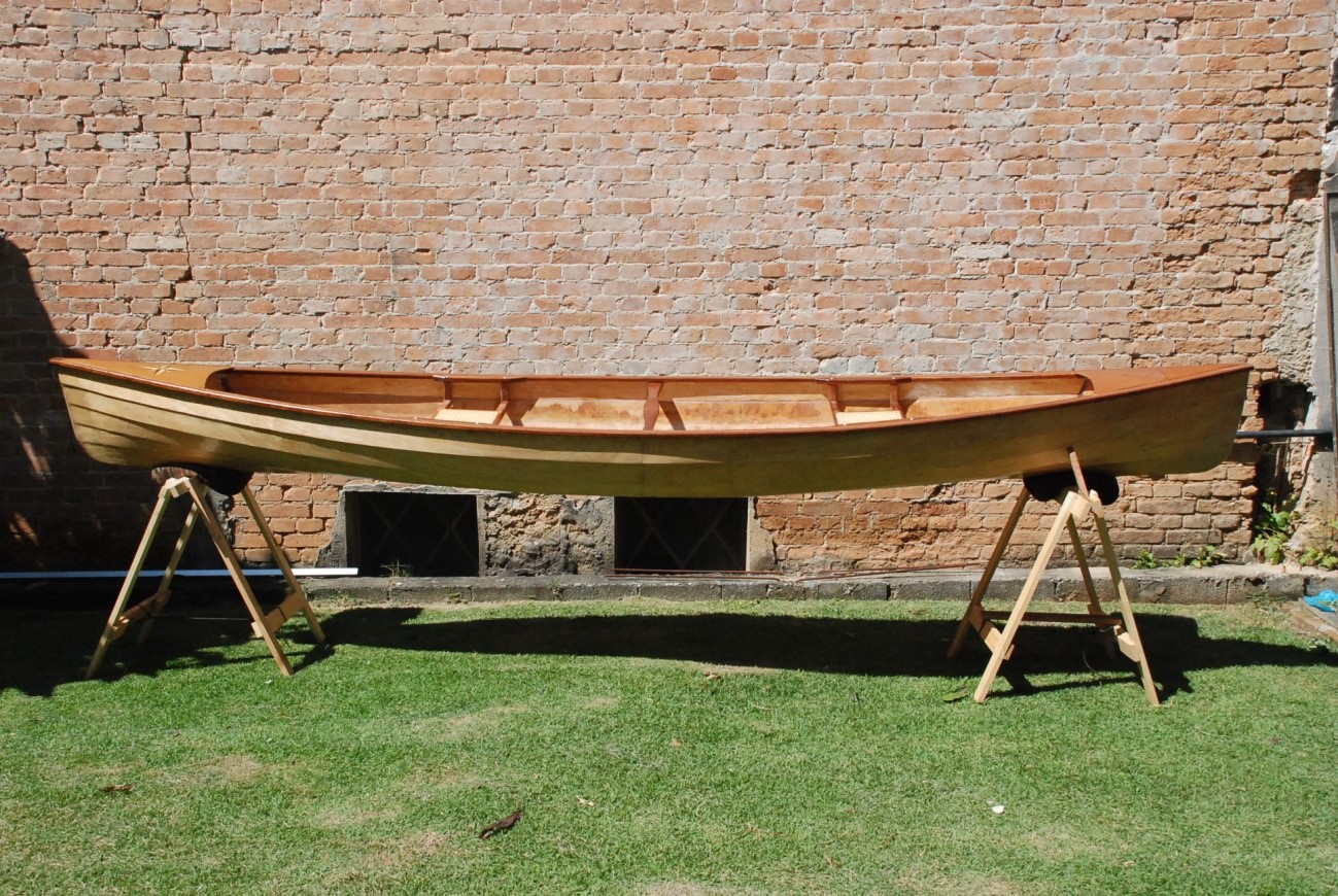 Canoa Canadense 14 pés construída em Stitch and Glue